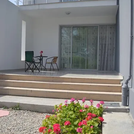 Apartment White *