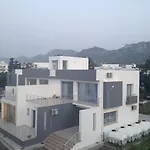 דירה White