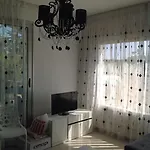 דירה White קיירניה